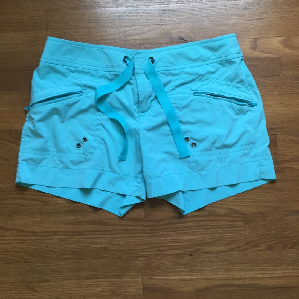 Athleta size 4 turquoise hiking/water shorts.